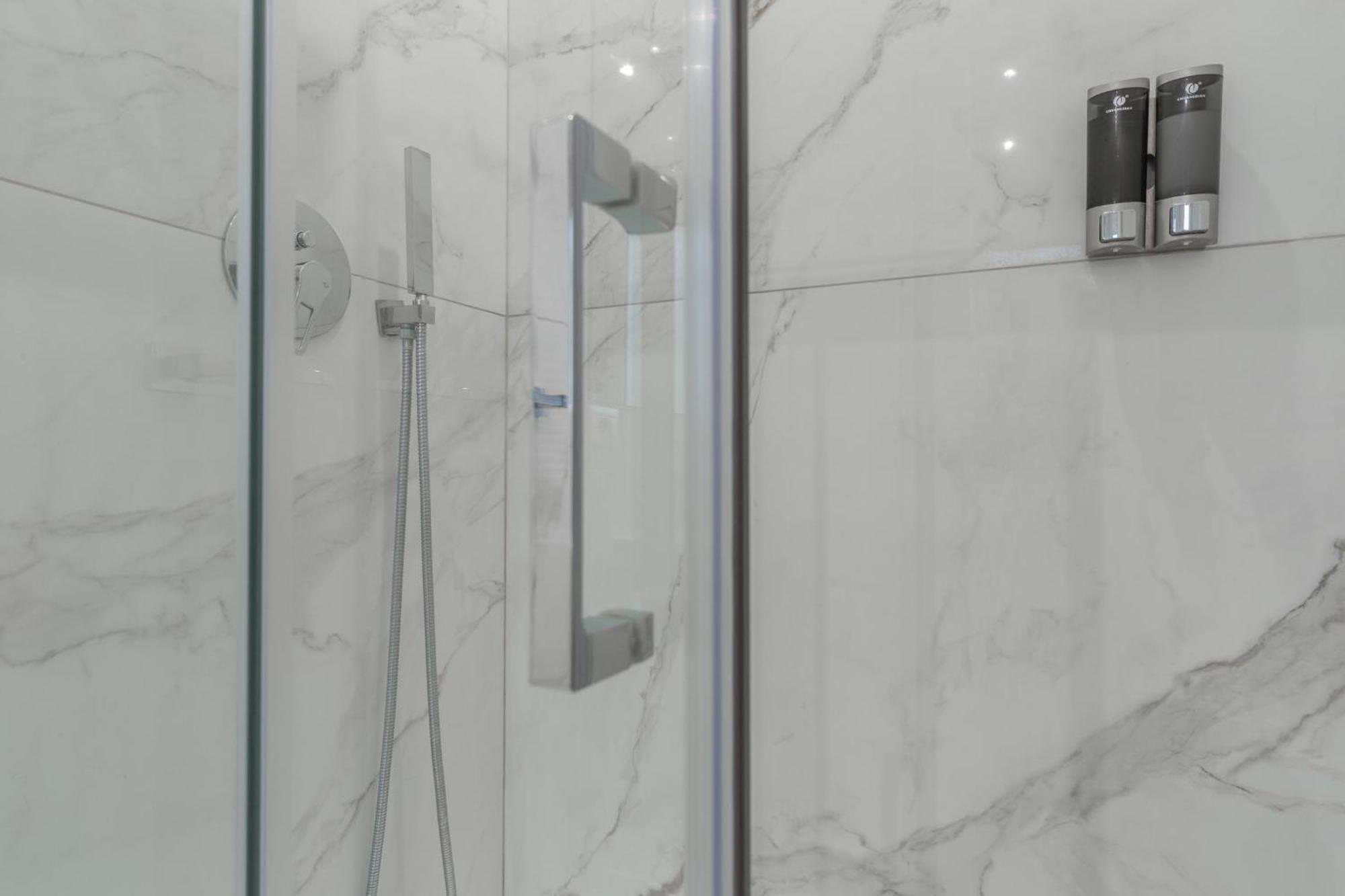 Leia Hospitality Hotel Milan Bagian luar foto